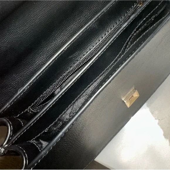 MICHAEL KORS Large Mott Leather Shoulder Bag - Picture 16 of 16